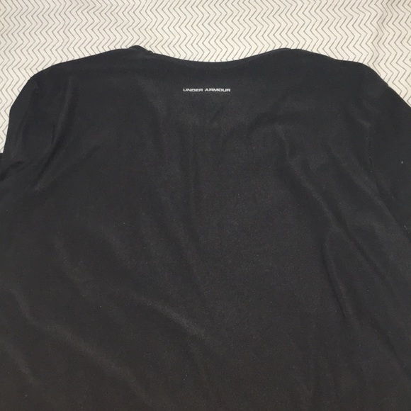 Under Amour Heat Gear Shirt - Picture 3 of 5